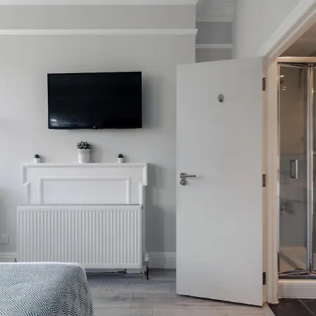 Apartments In The Heart Of High Street Kensington London Exterior photo