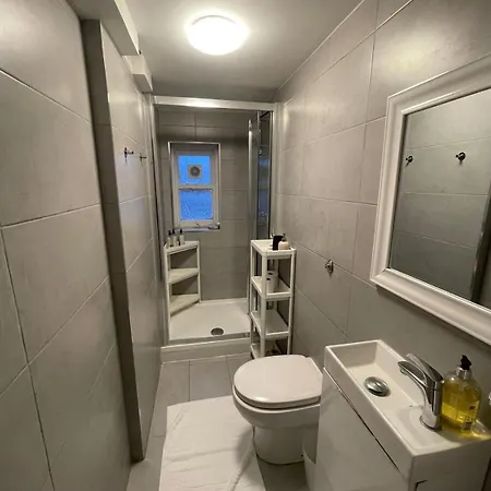 Apartments In The Heart Of High Street Kensington London Room photo