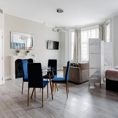 Apartments In The Heart Of High Street Kensington London Room photo