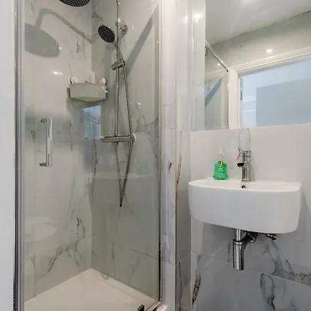 Apartments In The Heart Of High Street Kensington London Room photo