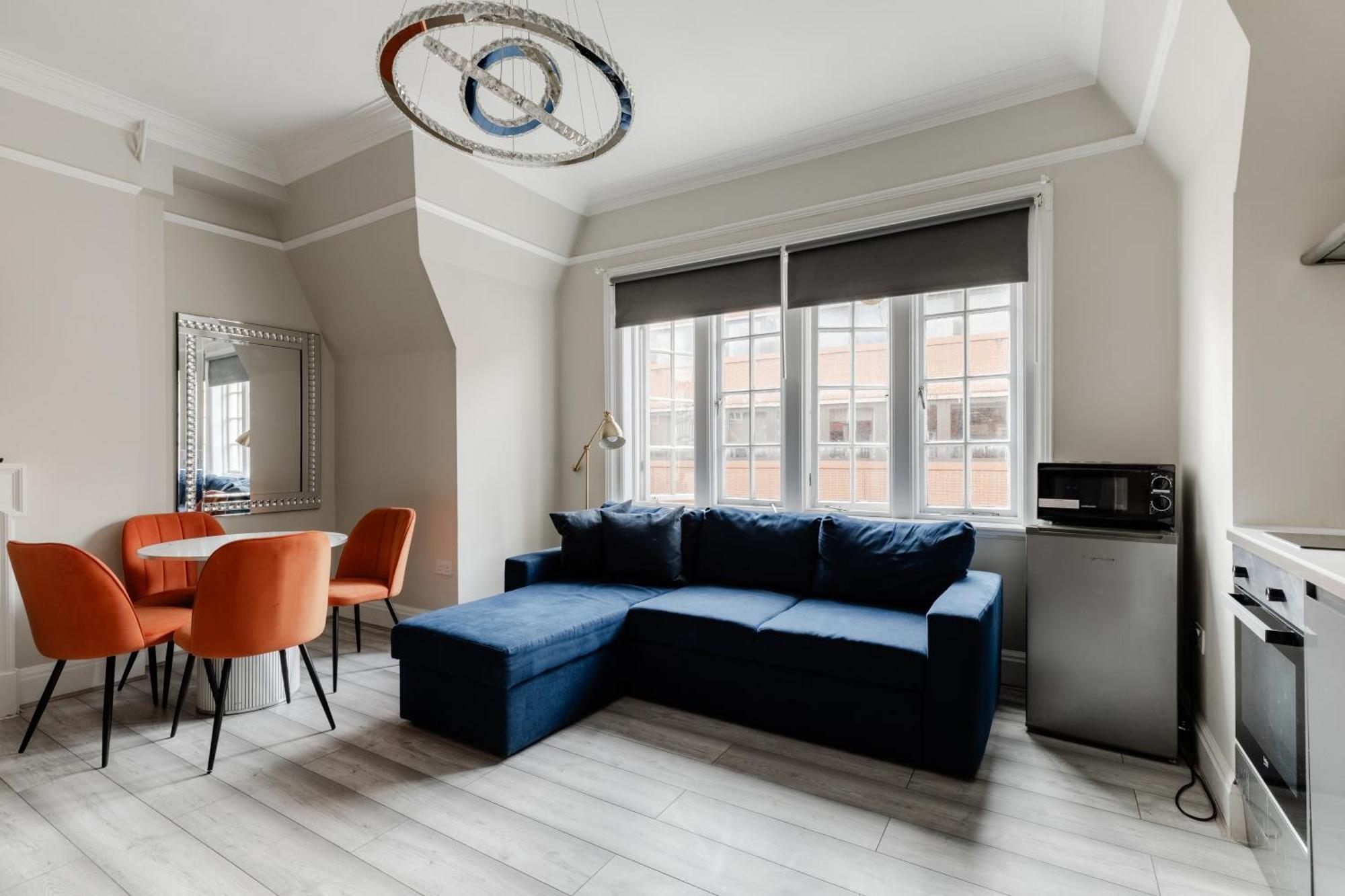 Apartment In The Heart Of High Street Kensington *